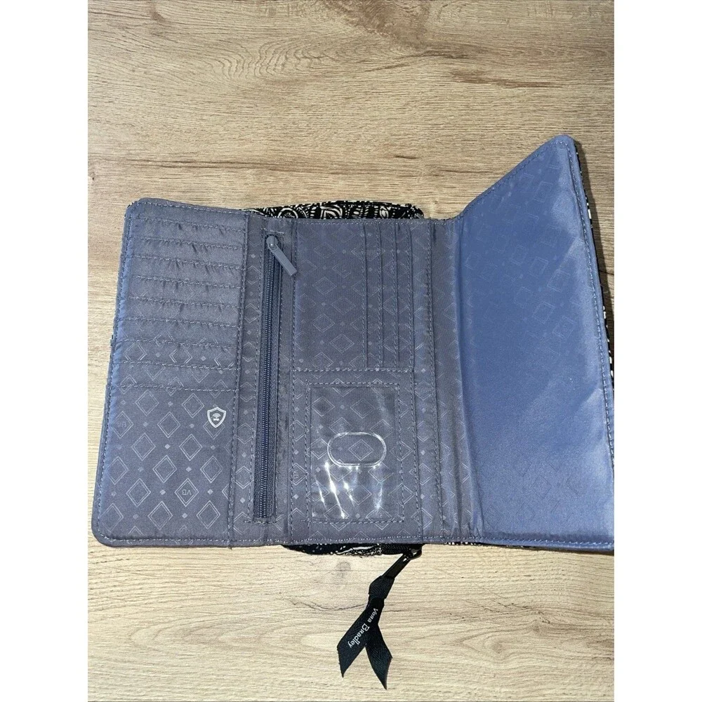 Vera Bradley RFID Accordion Wristlet Wallet Stellar Paisley Black White Retired - Picture 3 of 5